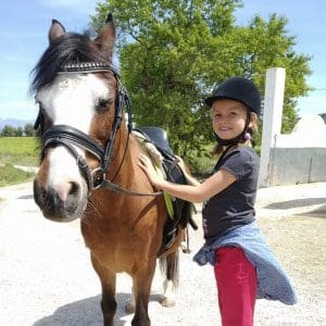 paseo en pony para niños cerca de barcelona