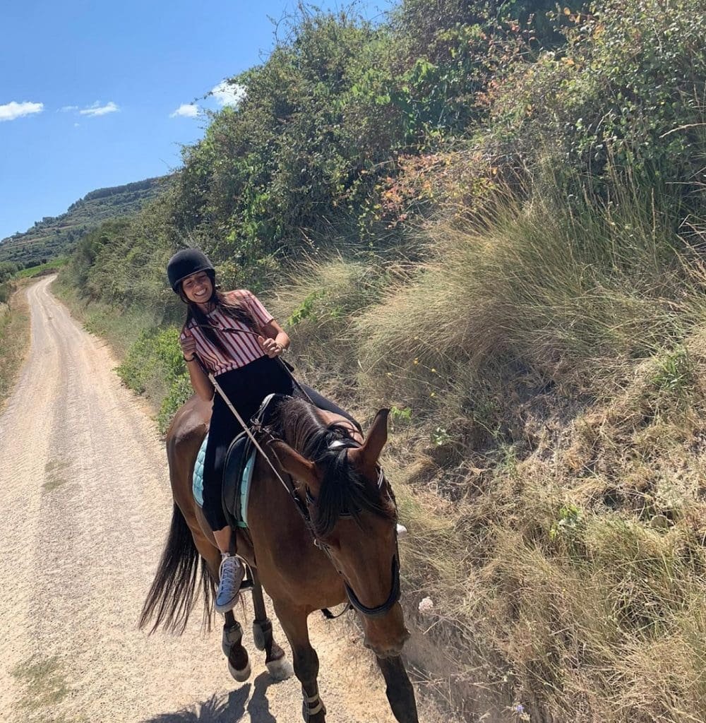 paseo a caballo cerca de barcelona