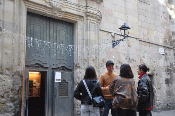 Barcelona wine tour in the Gothic Quarter - Image 7