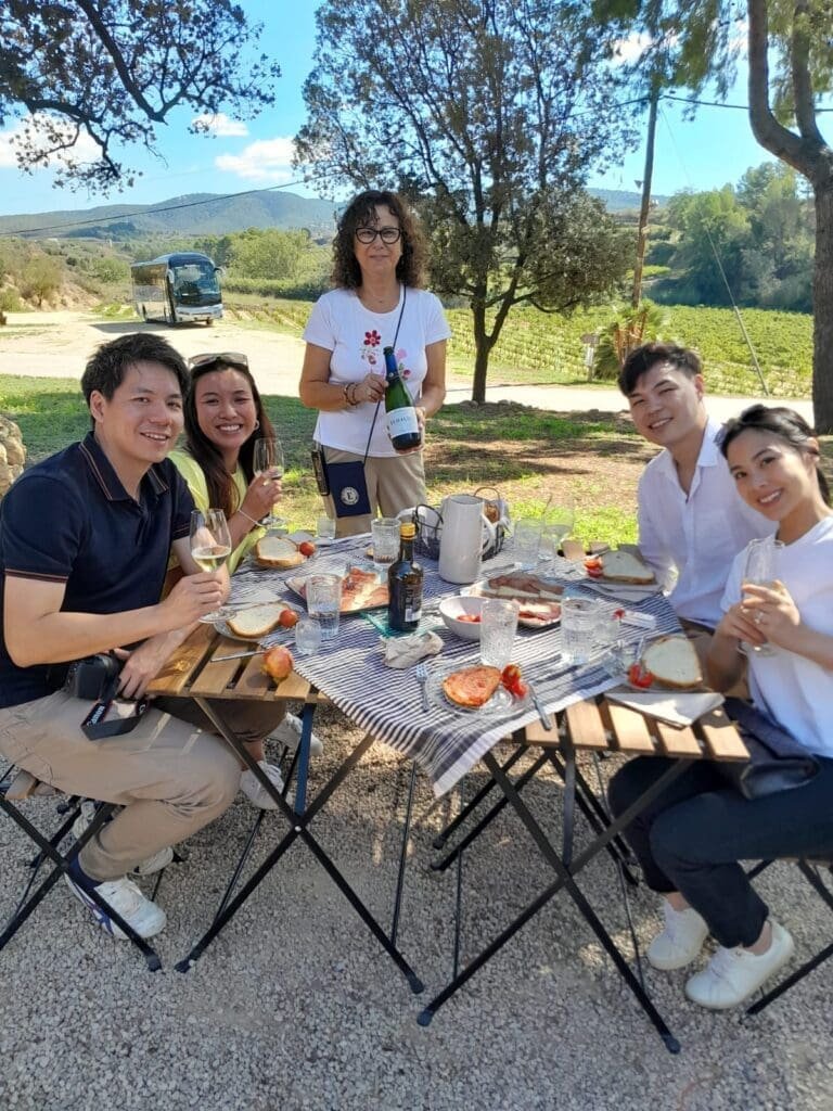 visit to the penedés wineries with lunch